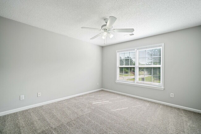 Building Photo - 4405 Feather Way