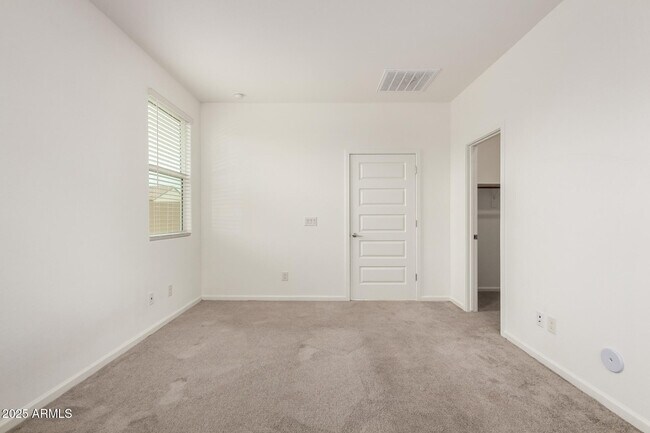Building Photo - 3048 E Riding Boot Wy