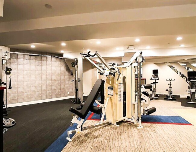 Building Photo - 50 Brighton 1st Rd