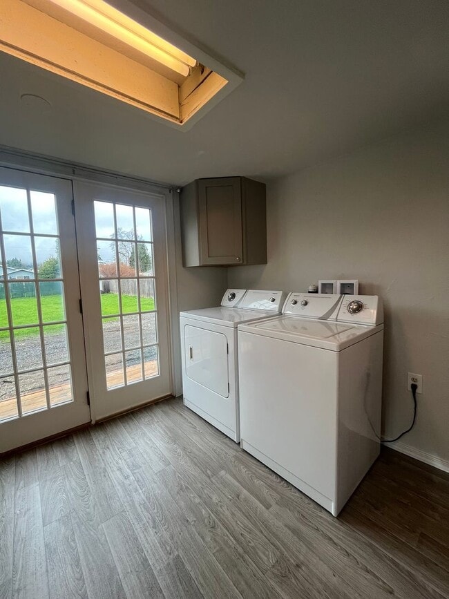 Building Photo - 3-Bedroom 2-Bathroom home in Cottage Grove