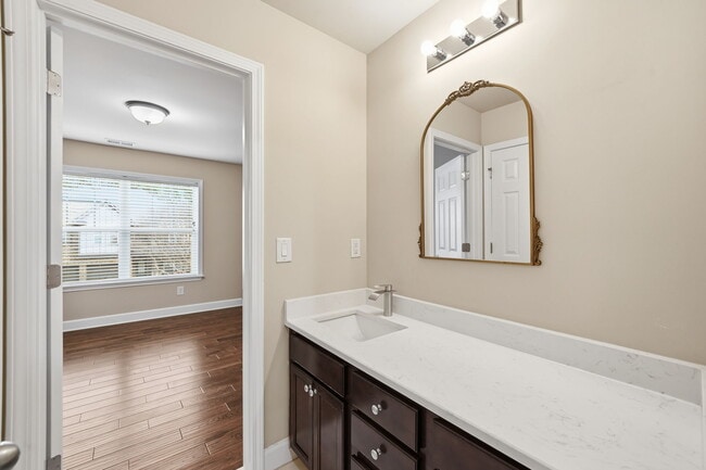 Building Photo - 10012 Park Sky Cir