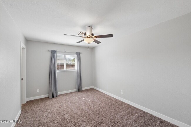 Building Photo - 8137 W Trafalgar Ave