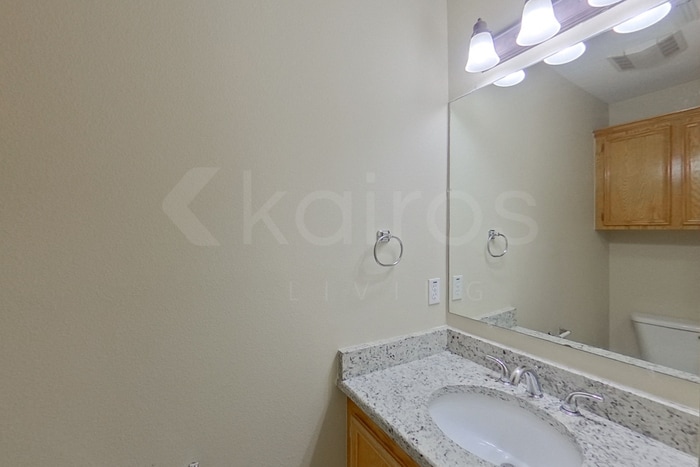 Building Photo - 15334 Guadalupe River Dr