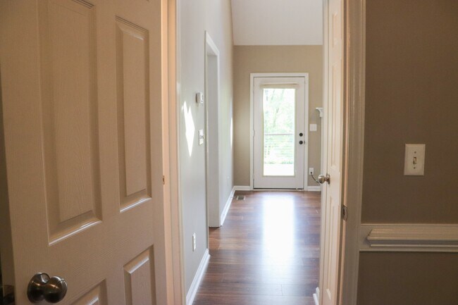 Building Photo - 38 White Heron Ct
