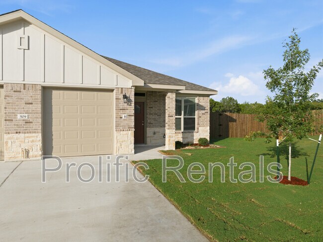 Building Photo - 509 Adley Ave