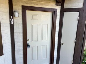 Building Photo - 105 Henry M Chandler Dr