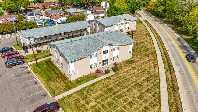 Building Photo - 550 Harrison Blvd