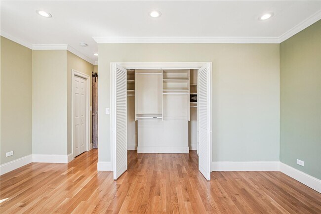 Building Photo - 4242 Digney Ave