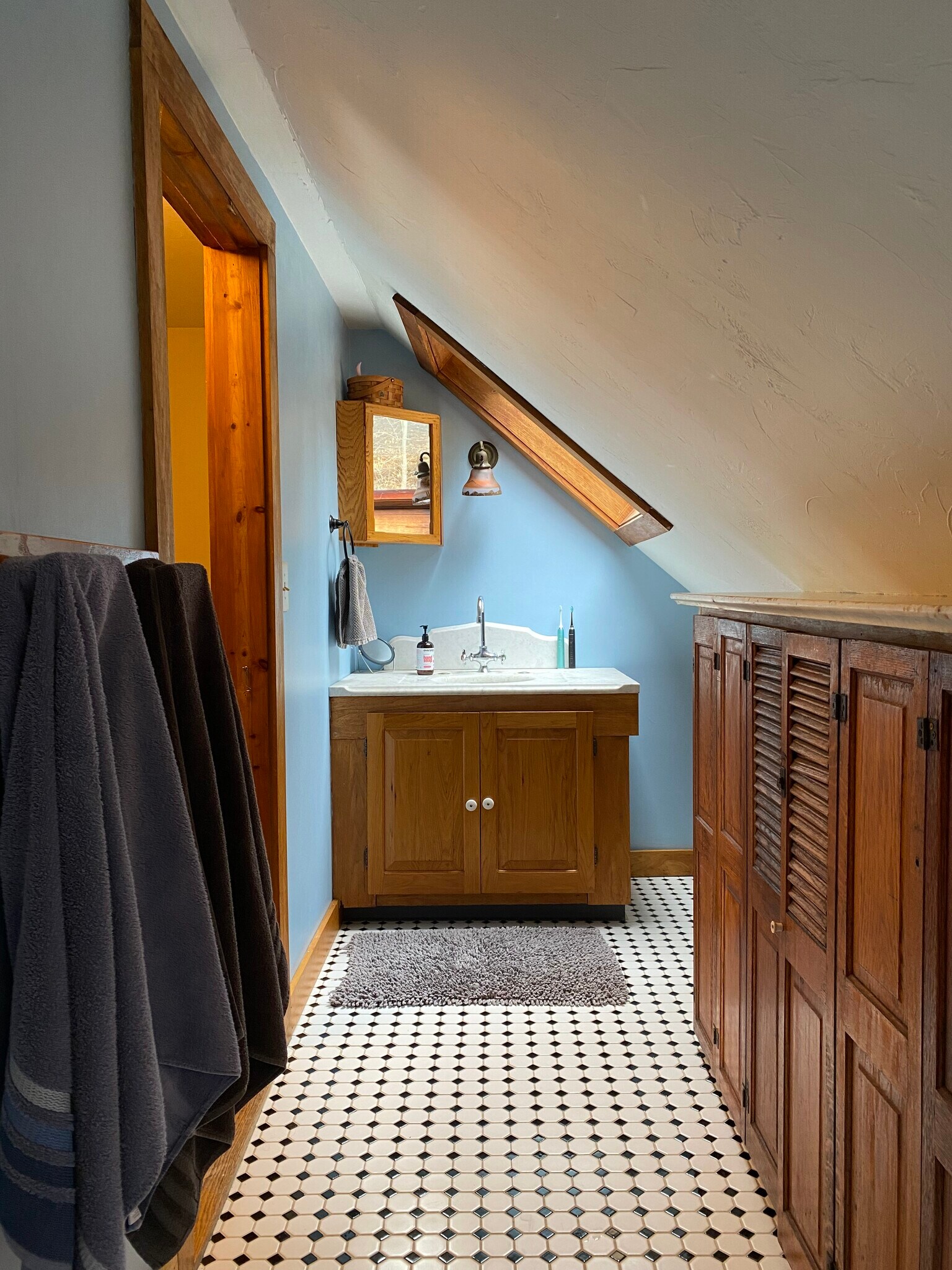 Building Photo - 326 Reservoir Dr