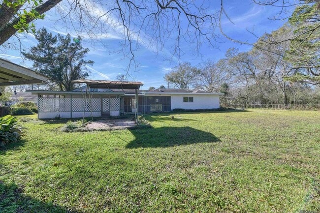 Building Photo - 3744 Conrad Dr