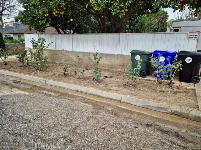 Building Photo - 857 W Edgehill Rd