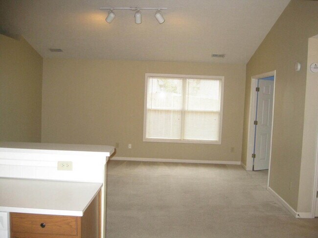 Building Photo - Ranch in Timber Creek. 3 Bedrooms. Fenced.      20260805