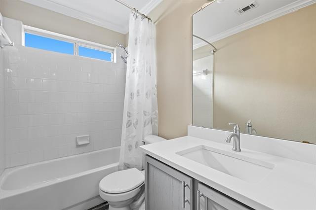 Building Photo - 3103 Creekwood Dr