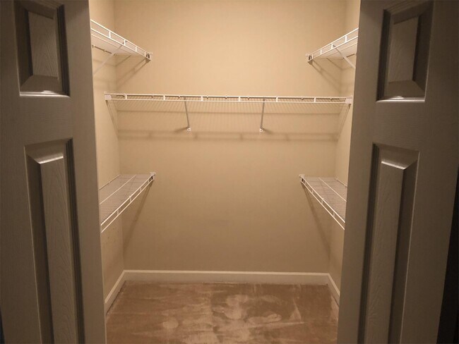 Building Photo - 2750 Mcknight Crossing Ct