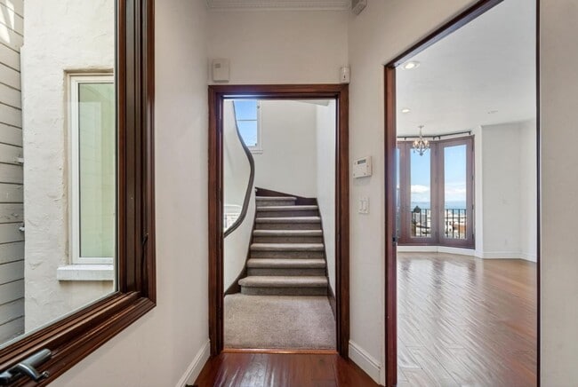 Building Photo - 1127 Filbert St