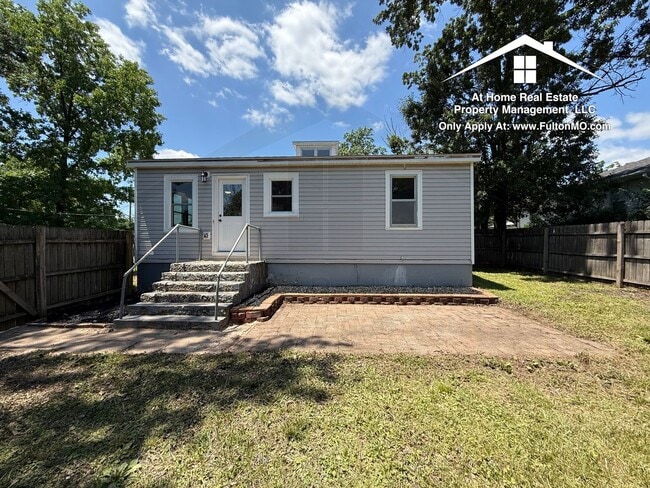 Building Photo - 1502 Forest Ave