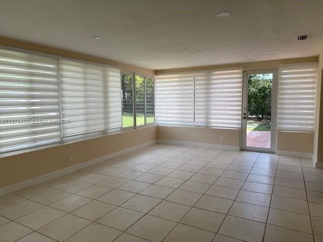 Building Photo - 7325 SW 98th Ct