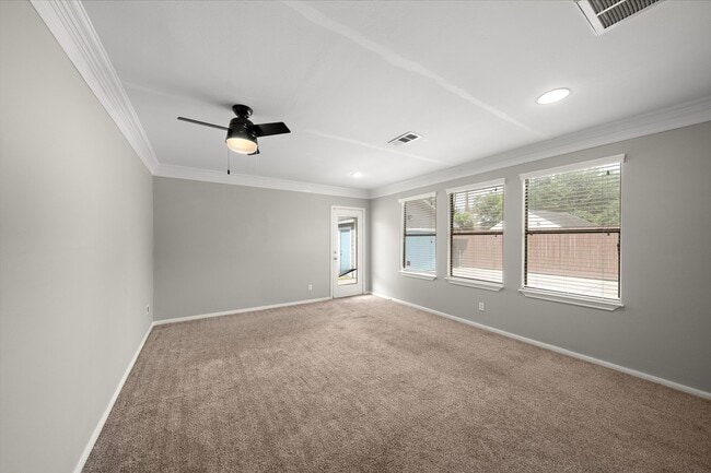 Building Photo - 3818 Southmore Blvd