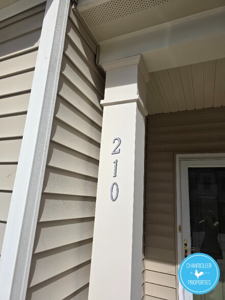 Building Photo - 210 Leighann Ridge Ln