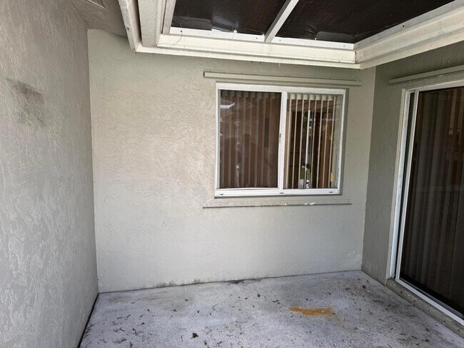 Building Photo - 14011 Veronica Ct