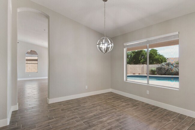 Building Photo - Ironwood Village - Completely Remodeled Interior, Single Level with Pool!