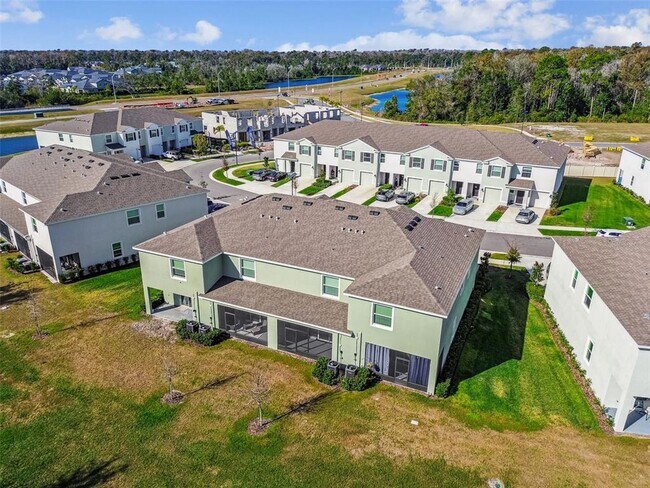 Building Photo - 11070 Crescent Deer Dr