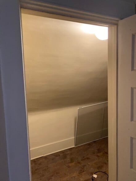 Building Photo - 535 Archer Ave