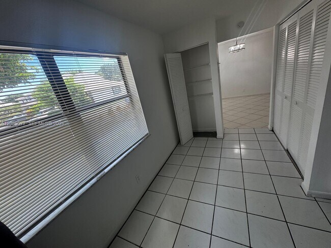 Building Photo - 16413 Grape Way