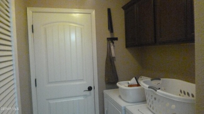 Building Photo - 14229 English Point Ave