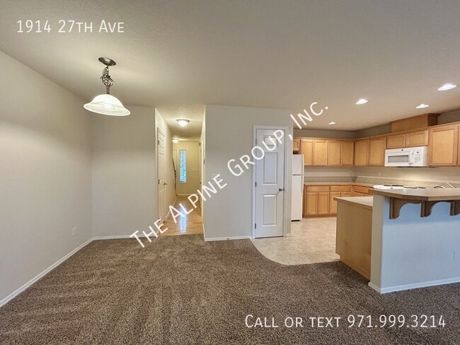 Building Photo - Townhome in Forest Grove