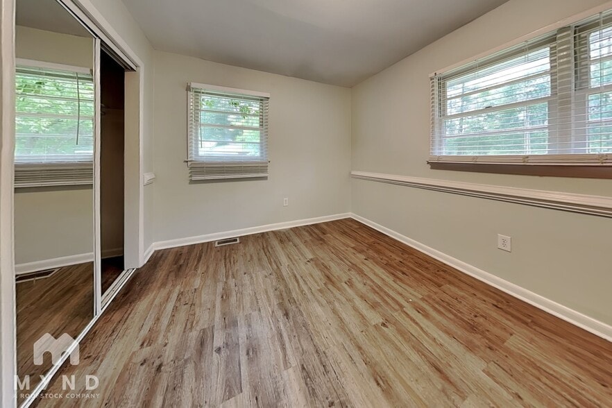 Building Photo - 309 Creech Rd