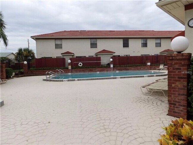 Building Photo - 1605 Shady Ridge Ct