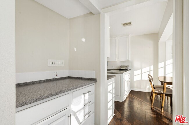 Building Photo - 9402 Houston Rd