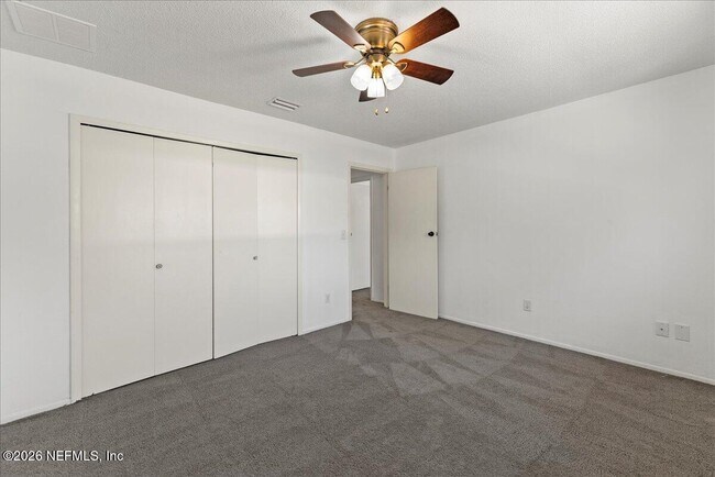 Building Photo - 8140 Sutton Pl N