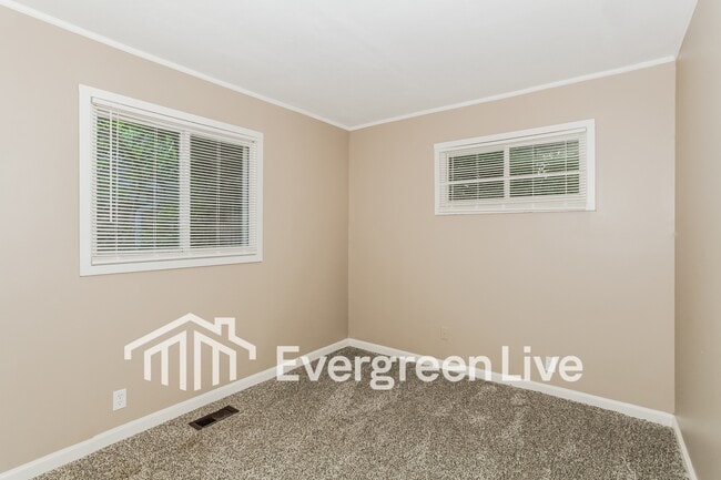 Building Photo - 8661 Neptune Dr