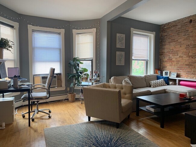 Building Photo - 590 Columbus Ave