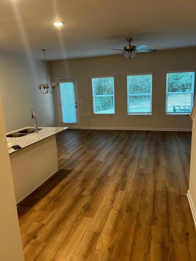 Building Photo - 4248 Notting Hill Dr SW