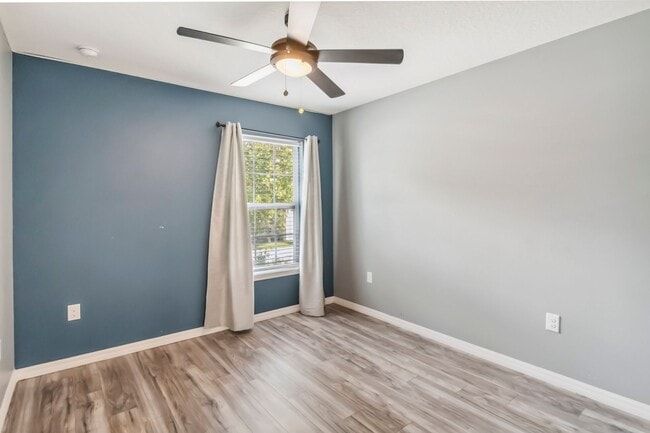 Building Photo - Beautiful 4/2.5 Townhome for Rent in Harmo...