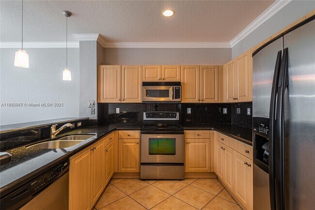 Building Photo - 6331 Landings Terrace