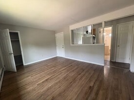 Building Photo - 1105 Ella T Grasso Blvd