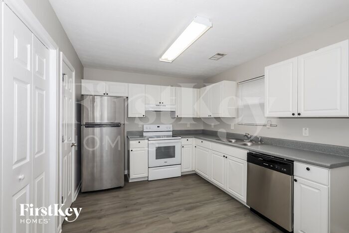 Building Photo - 311 Goldenrod Dr