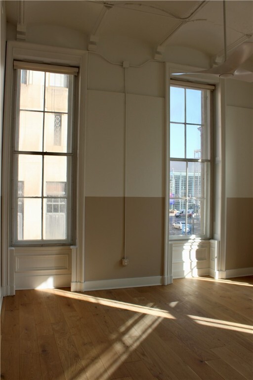 Building Photo - 30 W Broad St