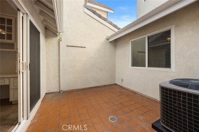 Building Photo - 532 S Westford St