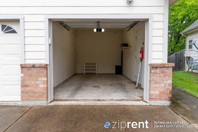 Building Photo - 12245 Abbey Glen Ln