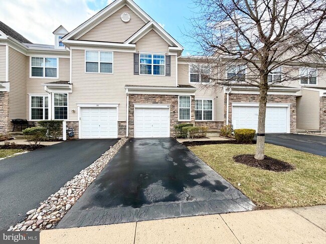 Building Photo - 308 Roarks Trail