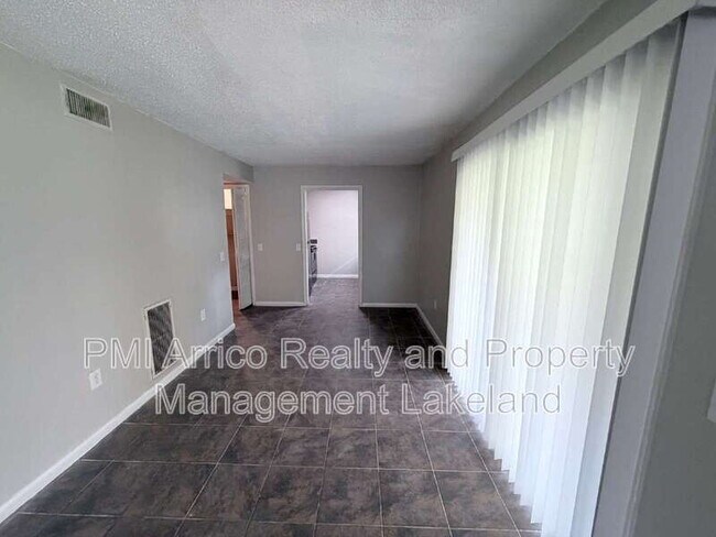 Building Photo - 3584 Raintree Cir