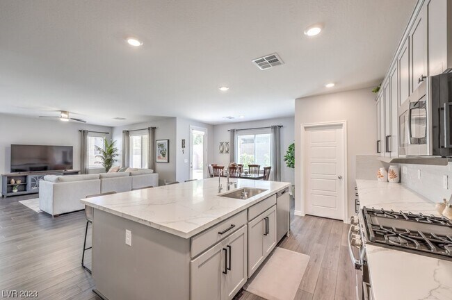 Building Photo - 4035 Redwood Gln Ct