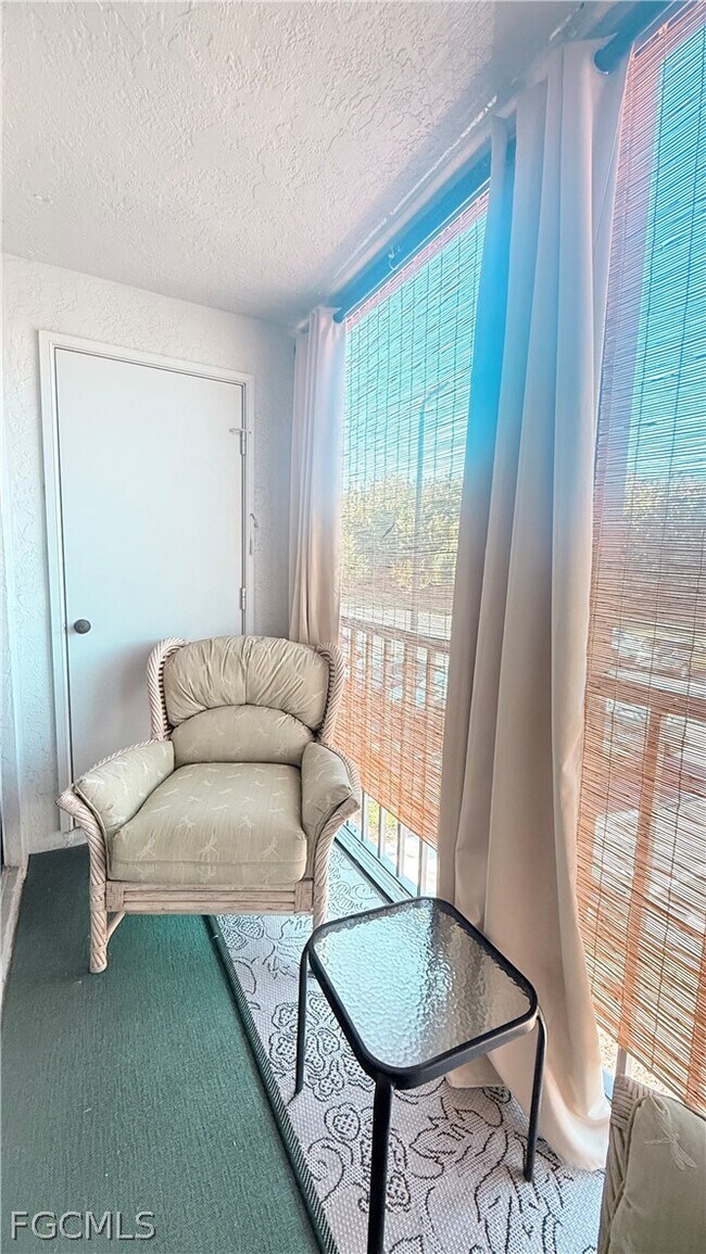 Building Photo - 9540 Green Cypress Ln