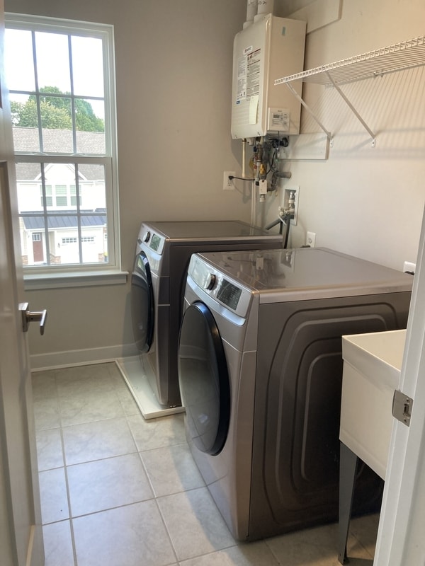 Building Photo - 301 Theodora Way