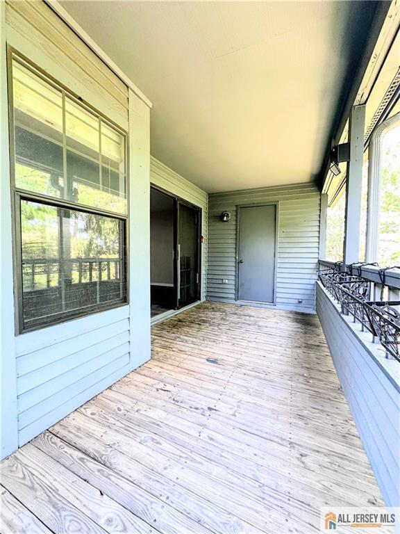 Building Photo - 1211 Woodhaven Dr